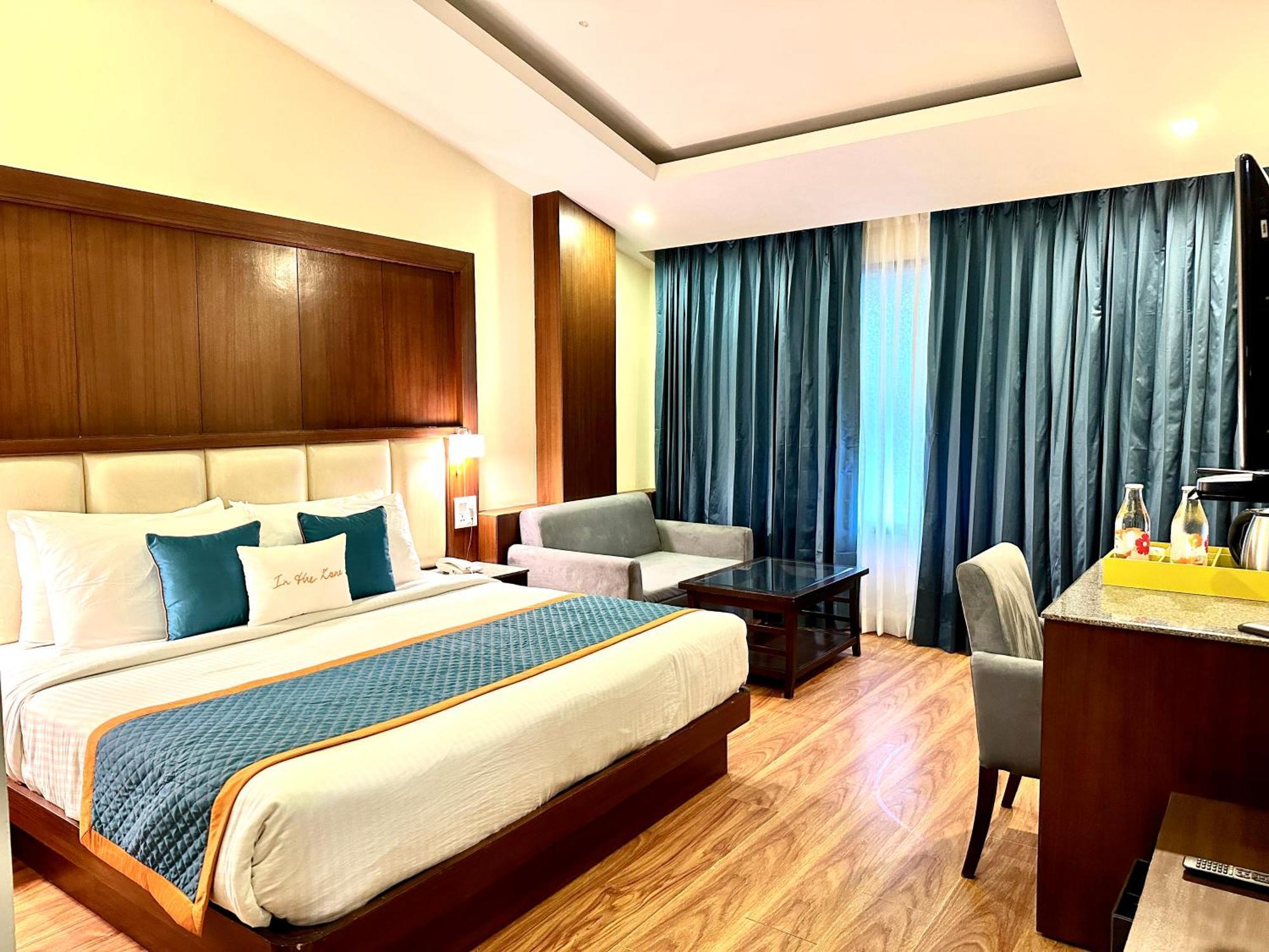 Hotel Zone Connect By The Park Masuri Exterior foto
